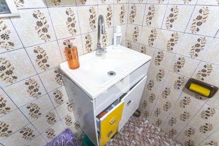 Casa à venda com 140m², 2 quartos e 2 vagas Casa à venda com 140m², 2 quartos e 2 vagasBanheiro social