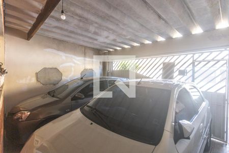 Casa à venda com 140m², 2 quartos e 2 vagas Casa à venda com 140m², 2 quartos e 2 vagasGaragem