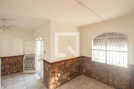 Sala de casa para alugar com 2 quartos, 200m² em Campo Grande, Rio de Janeiro