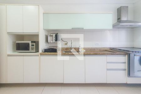 Apartamento para alugar com 149m², 3 quartos e 2 vagas Apartamento para alugar com 149m², 3 quartos e 2 vagasCozinha