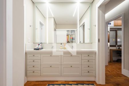 Apartamento à venda com 200m², 3 quartos e 1 vagaBanheiro da Suíte