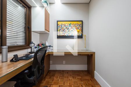 Apartamento à venda com 200m², 3 quartos e 1 vagaEscritório