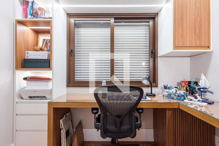 Apartamento à venda com 200m², 3 quartos e 1 vagaEscritório