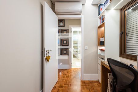 Apartamento à venda com 200m², 3 quartos e 1 vagaEscritório