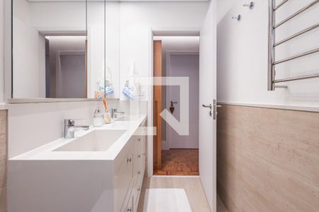 Apartamento à venda com 200m², 3 quartos e 1 vagaBanheiro 1