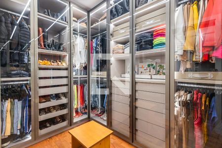 Apartamento à venda com 200m², 3 quartos e 1 vagaCloset da suíte