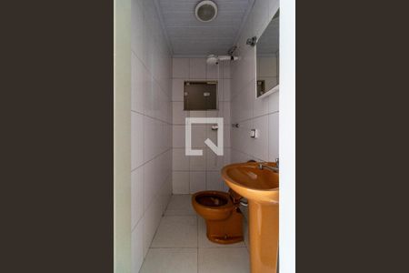 Banheiro de kitnet/studio para alugar com 1 quarto, 21m² em Bom Retiro, São Paulo