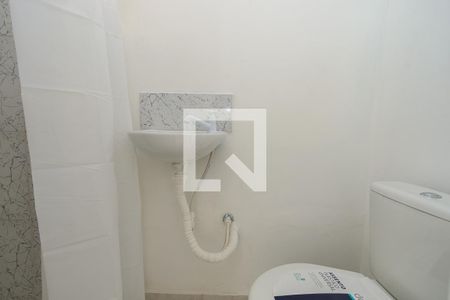 Banheiro de kitnet/studio para alugar com 1 quarto, 31m² em Vila Cruzeiro, São Paulo