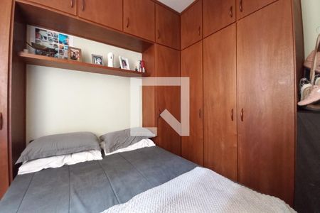 Quarto 1  de apartamento à venda com 2 quartos, 46m² em Vila Pompéia, Campinas