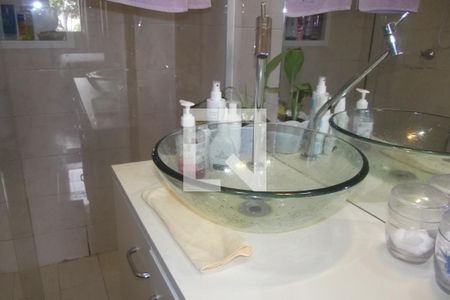 Apartamento à venda com 65m², 2 quartos e sem vagaBanheiro