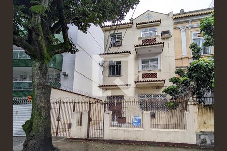Apartamento à venda com 63m², 2 quartos e sem vaga Apartamento à venda com 63m², 2 quartos e sem vagaFachada do Prédio