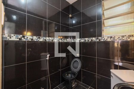 Apartamento à venda com 63m², 2 quartos e sem vaga Apartamento à venda com 63m², 2 quartos e sem vagaBanheiro Corredor