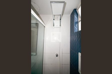 Banheiro de apartamento à venda com 1 quarto, 40m² em Menino Deus, Porto Alegre