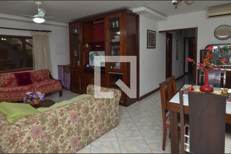 Sala de casa de condomínio à venda com 3 quartos, 160m² em Vargem Grande, Rio de Janeiro