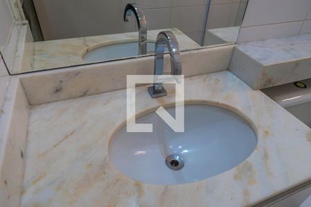 Apartamento à venda com 74m², 3 quartos e 2 vagasBanheiro