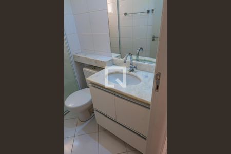 Apartamento à venda com 74m², 3 quartos e 2 vagasBanheiro da Suíte 