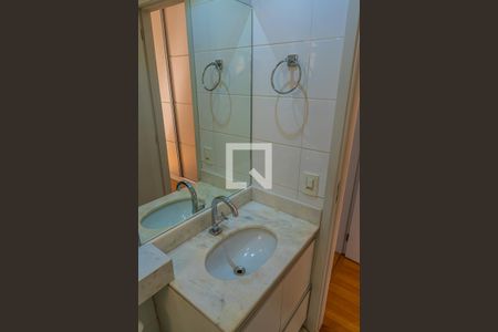 Apartamento à venda com 74m², 3 quartos e 2 vagasBanheiro da Suíte 