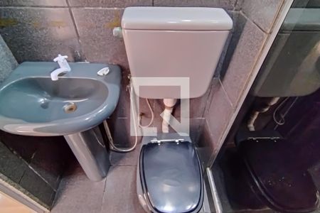 Banheiro de apartamento à venda com 1 quarto, 30m² em Taquara, Rio de Janeiro