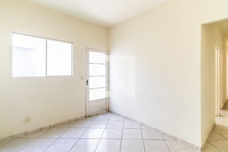 Sala de casa para alugar com 2 quartos, 51m² em Letícia, Belo Horizonte
