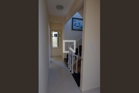 Casa de condomínio à venda com 160m², 6 quartos e 2 vagasCorredor