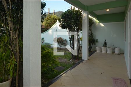 Casa de condomínio à venda com 160m², 6 quartos e 2 vagasÁrea externa