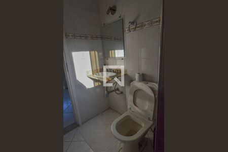 Casa de condomínio à venda com 160m², 6 quartos e 2 vagasBanheiro 3