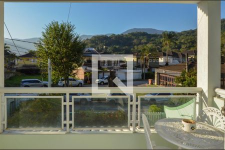 Casa de condomínio à venda com 160m², 6 quartos e 2 vagasSuite - varanda