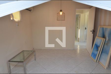 Casa de condomínio à venda com 160m², 6 quartos e 2 vagas Sótão - quarto 2