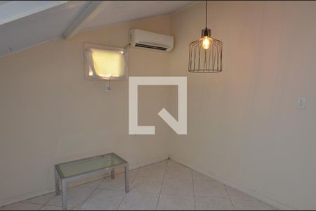 Casa de condomínio à venda com 160m², 6 quartos e 2 vagas Sótão - quarto 2