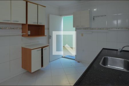 Casa de condomínio à venda com 160m², 6 quartos e 2 vagasCozinha 