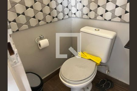 Casa à venda com 270m², 3 quartos e 2 vagasLavabo Externo