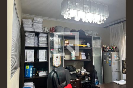 Casa à venda com 270m², 3 quartos e 2 vagasEscritório