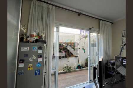 Casa à venda com 270m², 3 quartos e 2 vagasEscritório