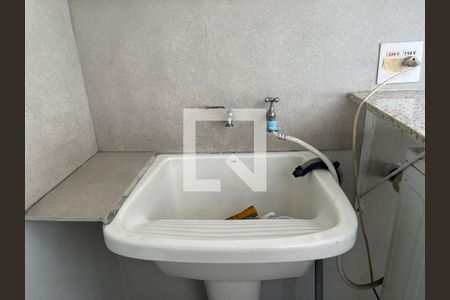 Casa à venda com 270m², 3 quartos e 2 vagasLavanderia