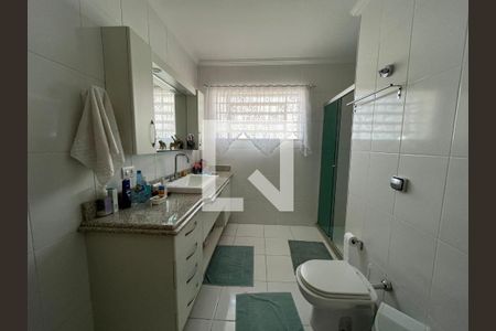 Casa à venda com 270m², 3 quartos e 2 vagasBanheiro Social