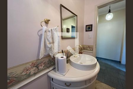 Casa à venda com 270m², 3 quartos e 2 vagasLavabo