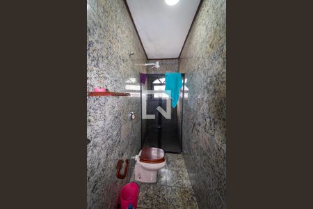 Casa à venda com 250m², 3 quartos e 2 vagasBanheiro