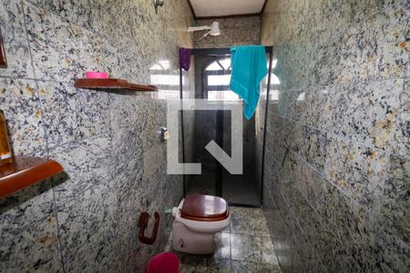 Casa à venda com 250m², 3 quartos e 2 vagasBanheiro