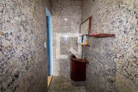 Casa à venda com 250m², 3 quartos e 2 vagasBanheiro