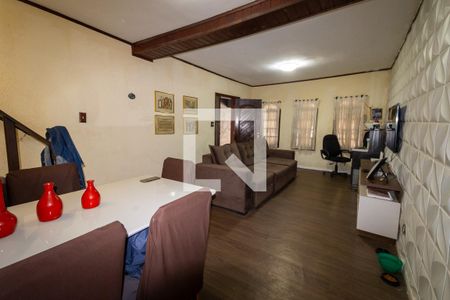 Sala de casa à venda com 3 quartos, 250m² em Vila Nova, São Paulo