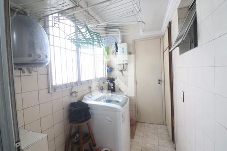 Apartamento à venda com 75m², 3 quartos e 1 vagaÁrea de Serviço