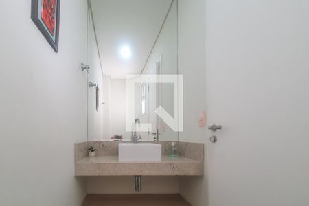 Casa para alugar com 219m², 4 quartos e 4 vagasBanheiro 1