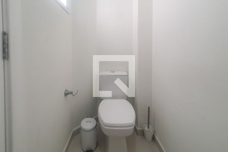 Casa para alugar com 219m², 4 quartos e 4 vagasBanheiro 1