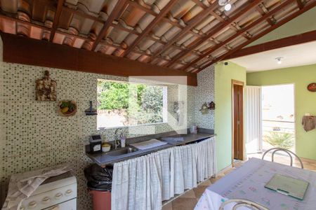 Casa à venda com 300m², 5 quartos e 5 vagas Casa à venda com 300m², 5 quartos e 5 vagasEspaço Gourmet