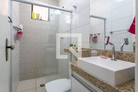 Casa à venda com 300m², 5 quartos e 5 vagas Casa à venda com 300m², 5 quartos e 5 vagasBanheiro Social