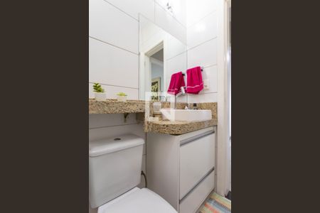 Casa à venda com 300m², 5 quartos e 5 vagas Casa à venda com 300m², 5 quartos e 5 vagasBanheiro Social