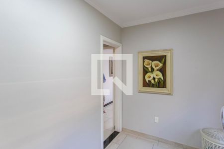 Casa à venda com 300m², 5 quartos e 5 vagas Casa à venda com 300m², 5 quartos e 5 vagasQuarto 4