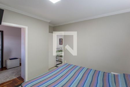 Casa à venda com 300m², 5 quartos e 5 vagas Casa à venda com 300m², 5 quartos e 5 vagasQuarto Suíte