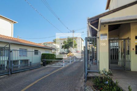 Apartamento para alugar com 42m², 2 quartos e 1 vaga Apartamento para alugar com 42m², 2 quartos e 1 vagaÁrea Comum - Playground