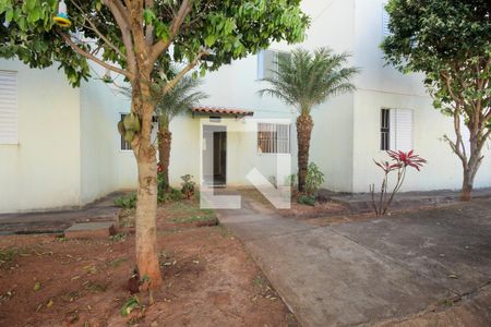 Apartamento para alugar com 42m², 2 quartos e 1 vaga Apartamento para alugar com 42m², 2 quartos e 1 vagaFachada do bloco